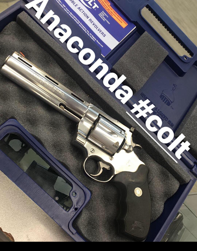 Gun Shop «South Dade Jewelry & Gun Exchange», reviews and photos, 20848 S Dixie Hwy, Miami, FL 33189, USA