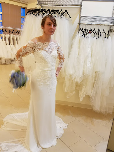 Bridal Shop «Marie Gabriel Couture Bridal», reviews and photos, 5252 E 82nd St Suite #201, Indianapolis, IN 46250, USA