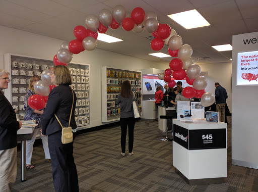 Cell Phone Store «Verizon Authorized Retailer - Wireless Zone», reviews and photos, 361 Boston Post Rd, North Windham, CT 06256, USA