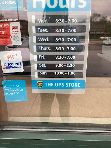 Shipping and Mailing Service «The UPS Store», reviews and photos, 430 E 162nd St, South Holland, IL 60473, USA