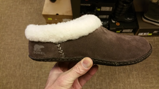 Shoe Store «Footwise in Corvallis», reviews and photos, 301 SW Madison Ave #100, Corvallis, OR 97333, USA