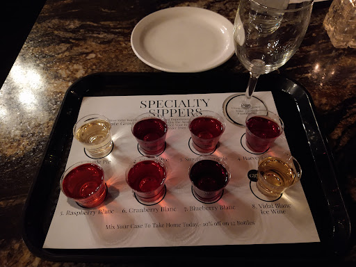 Italian Restaurant «Ferrante», reviews and photos, 5585 OH-307, Geneva, OH 44041, USA