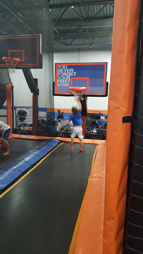 Amusement Center «Sky Zone Trampoline Park», reviews and photos, 13310 Industrial Park Blvd #160, Plymouth, MN 55441, USA