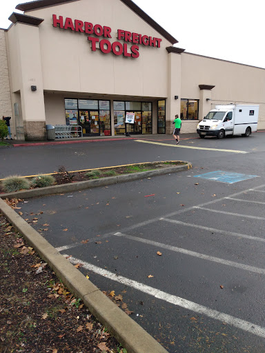 Hardware Store «Harbor Freight Tools», reviews and photos, 15800 SE McLoughlin Blvd, Milwaukie, OR 97267, USA