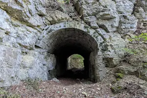 Historischer Tunnel image
