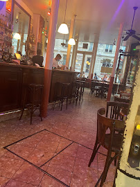 Atmosphère du La Perla Bar Paris, meilleur bar à Tequila Paris, bar et restaurant mexicain, mezcal Paris, bar à cocktails - n°18