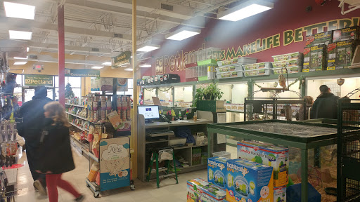 Pet Store «Petland», reviews and photos, 1514 Stonecreek Dr, Pickerington, OH 43147, USA