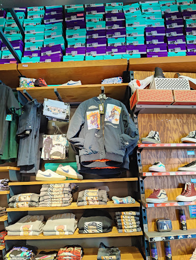 Outlet Mall «Outlets at San Clemente», reviews and photos, 101 W Avenida Vista Hermosa #190, San Clemente, CA 92672, USA