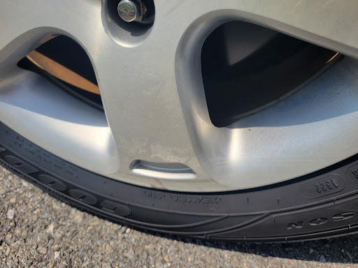 Tire Shop «Tires Plus», reviews and photos, 875 Plaza Blvd, Lancaster, PA 17601, USA