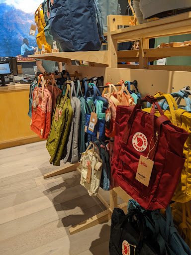 Outdoor Sports Store «Fjällräven Boston», reviews and photos, 304 Newbury St, Boston, MA 02115, USA