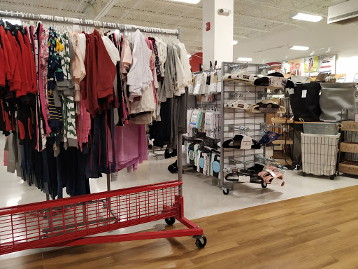 Department Store «T.J. Maxx», reviews and photos, 124 Danbury Rd, New Milford, CT 06776, USA