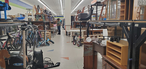 Thrift Store «Goodwill», reviews and photos, 14500 15th Ave NE, Shoreline, WA 98155, USA
