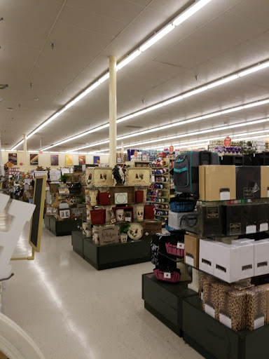Craft Store «Hobby Lobby», reviews and photos, 255 W Roosevelt Rd, Lombard, IL 60148, USA