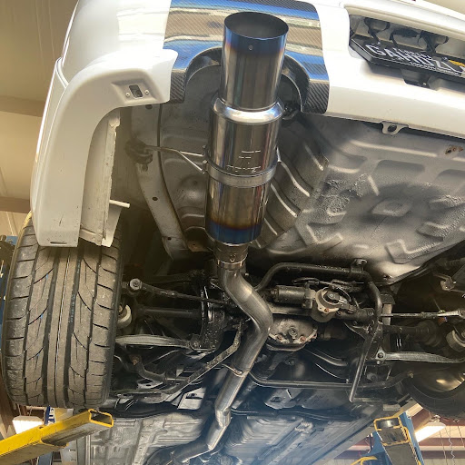 Auto Repair Shop «Huff Muffler of Brandon, LLC.», reviews and photos, 702 E Brandon Blvd, Brandon, FL 33511, USA