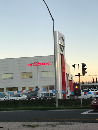 Car Dealer «Hanlees Davis Nissan», reviews and photos, 5009 Chiles Rd, Davis, CA 95618, USA