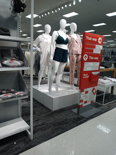 Department Store «Target», reviews and photos, 300 S Randall Rd, Elgin, IL 60123, USA