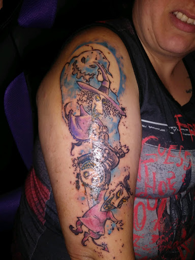 Tattoo Shop «A1 Tattoo Co», reviews and photos, 6805 N Oak Trafficway, Gladstone, MO 64118, USA