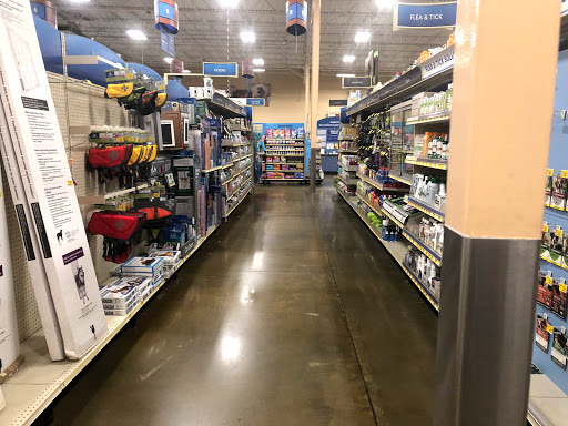 Pet Supply Store «PetSmart», reviews and photos, 1591 Bradley Park Dr, Columbus, GA 31904, USA