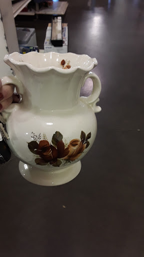 Thrift Store «Goodwill», reviews and photos