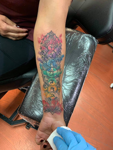 Tattoo Shop «13 Daggers Tattoo Studio», reviews and photos, 2130 Fort Campbell Blvd suite c, Clarksville, TN 37042, USA