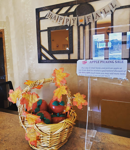 Beauty Salon «Omni Salon Spa & Fitness», reviews and photos, 1910 Sheridan Rd, Zion, IL 60099, USA