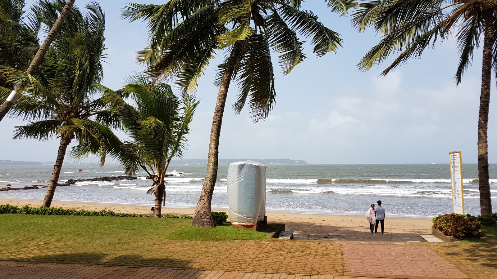 Foto de Vainguinim Beach - lugar popular entre os apreciadores de relaxamento