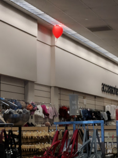 Department Store «Nordstrom Rack The Shops at State and Washington», reviews and photos, 24 N State St, Chicago, IL 60602, USA