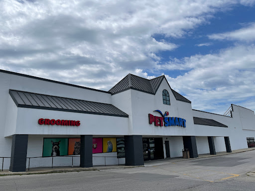 Pet Supply Store «PetSmart», reviews and photos, 5050 SE 14th St, Des Moines, IA 50320, USA