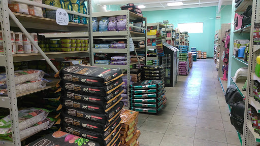 Pet Supply Store «Farm & Pet Outlet - Eustis», reviews and photos, 19814 FL-44, Eustis, FL 32736, USA