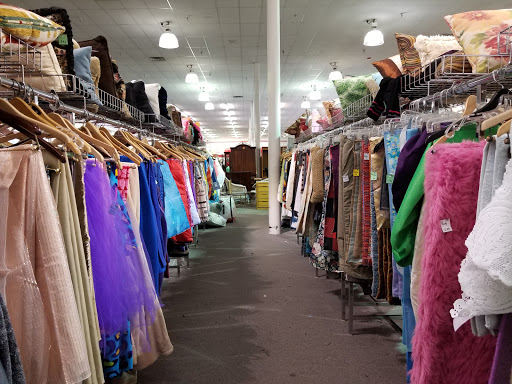 Thrift Store «The Salvation Army Family Store & Donation Center», reviews and photos, 823 E Auburn Rd, Rochester Hills, MI 48307, USA