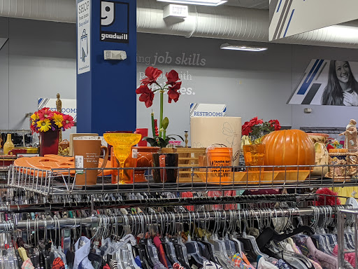 Thrift Store «Goodwill», reviews and photos, 1819 Alafaya Trail, Oviedo, FL 32765, USA
