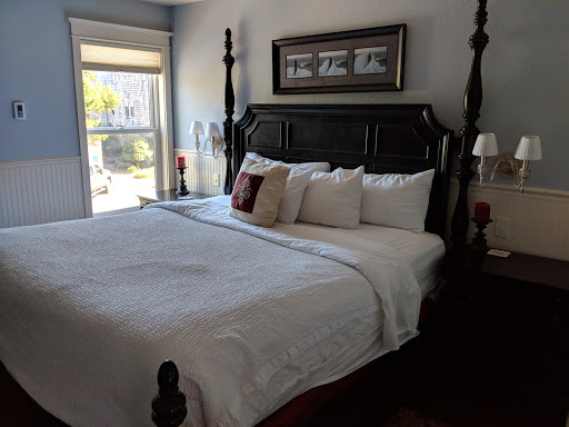 Resort «Embarcadero Resort Hotel & Marina», reviews and photos, 1000 SE Bay Blvd, Newport, OR 97365, USA