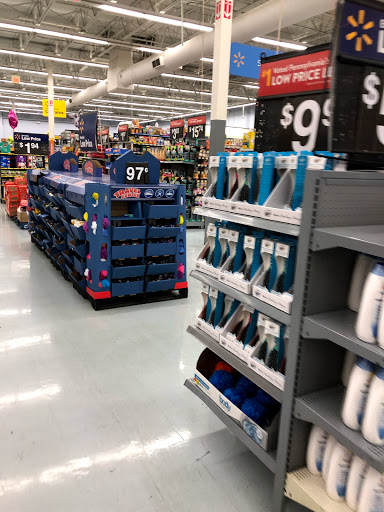 Discount Store «Walmart», reviews and photos, 1570 Chester Pike, Eddystone, PA 19022, USA