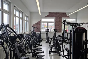 KMT Premium Fitness Studio image