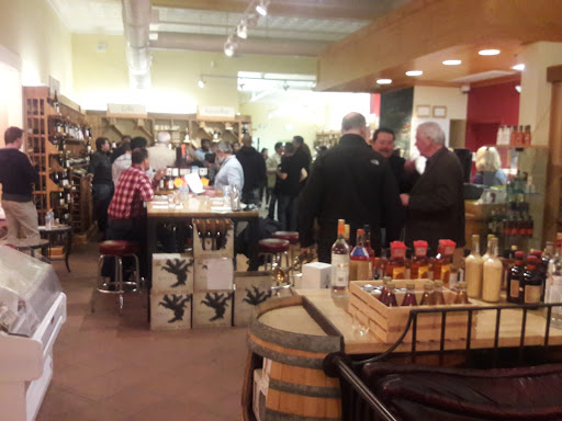 Wine Store «Spirits of Mt Vernon», reviews and photos, 900 N Charles St, Baltimore, MD 21201, USA