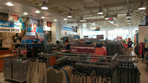 Sportswear Store «Columbia Sportswear Outlet Store at Tanger Outlets Hilton Head», reviews and photos, 1414 Fording Island Rd F200, Bluffton, SC 29910, USA