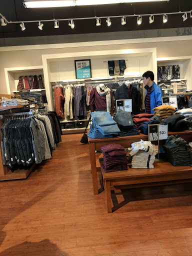 Clothing Store «Banana Republic Factory Store», reviews and photos, 681 Leavesley Rd, Gilroy, CA 95020, USA