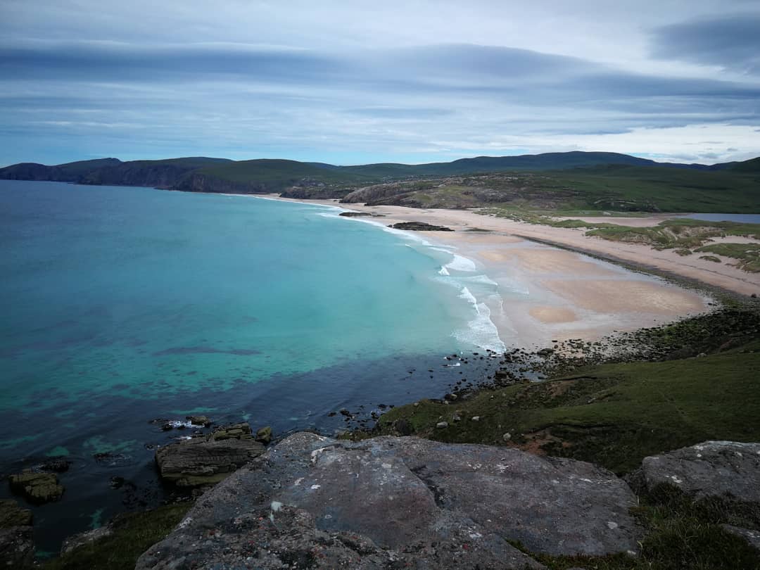 Sandwood Bay Beach'in fotoğrafı - rahatlamayı sevenler arasında popüler bir yer