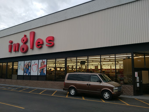 Ingles Market, 300 S Main St, Trenton, GA 30752, USA, 