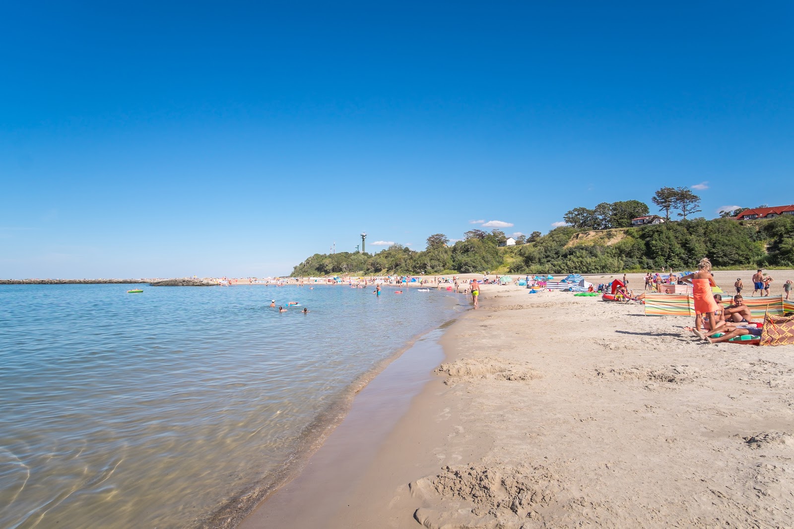 Fotografija Dubai Beach z turkizna čista voda površino