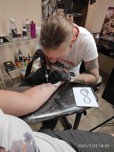 Hillbilly Tattoo - Tetoválószalon