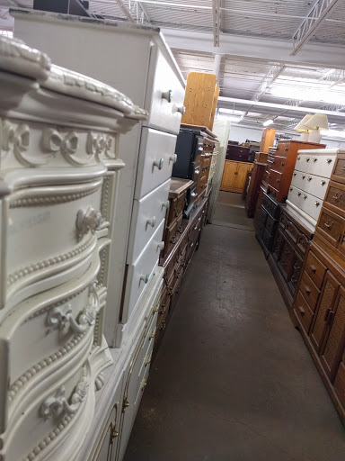 Used Furniture Store «C&D Second Chance», reviews and photos, 201 N Poplar Ave, Sanford, FL 32771, USA