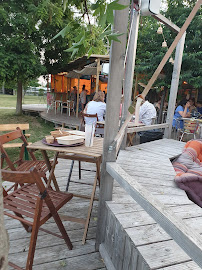 Atmosphère du Restaurant brésilien La Guinguette Posto 9 à Clichy - n°2