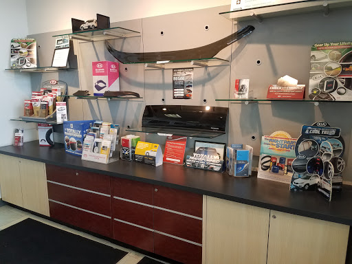 Kia Dealer «Rosen Kia Milwaukee», reviews and photos, 5505 S 27th St, Milwaukee, WI 53221, USA