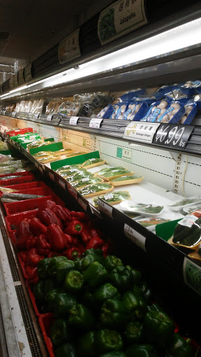 Shopping Mall «White Plains Mall», reviews and photos, 200 Hamilton Ave, White Plains, NY 10601, USA