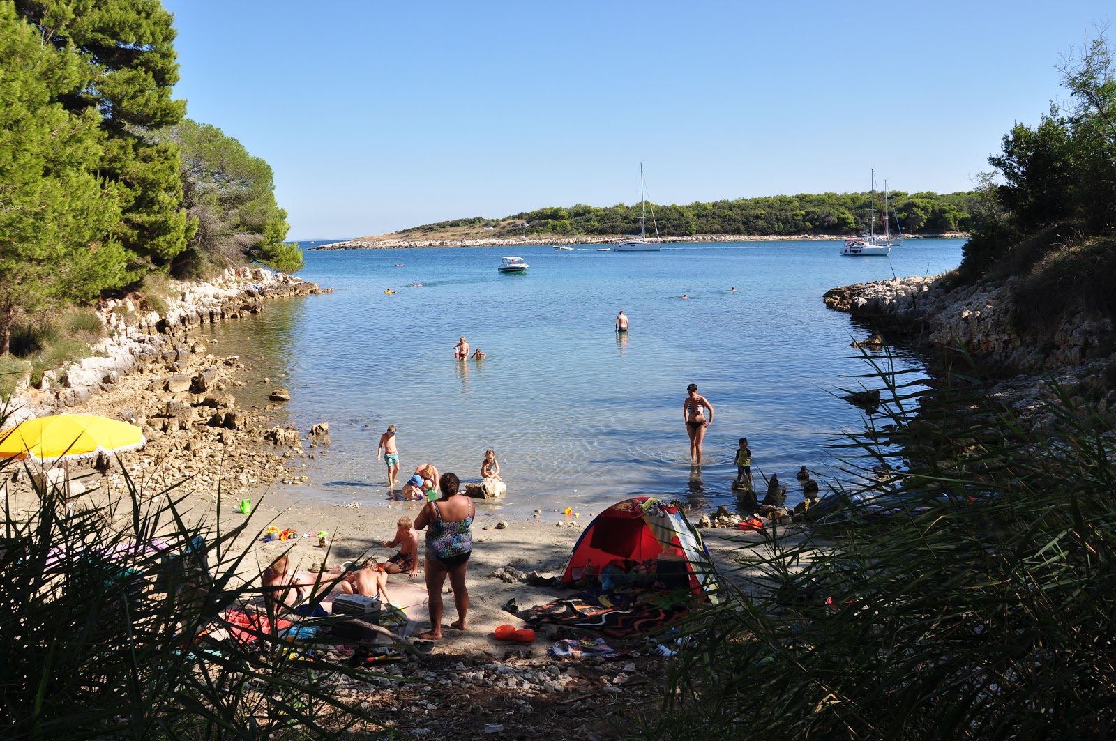 Zdjęcie Mali Portic beach obszar udogodnień