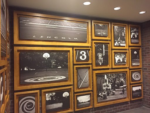 Clothing Store «Nike Portland», reviews and photos, 638 SW 5th Ave, Portland, OR 97201, USA