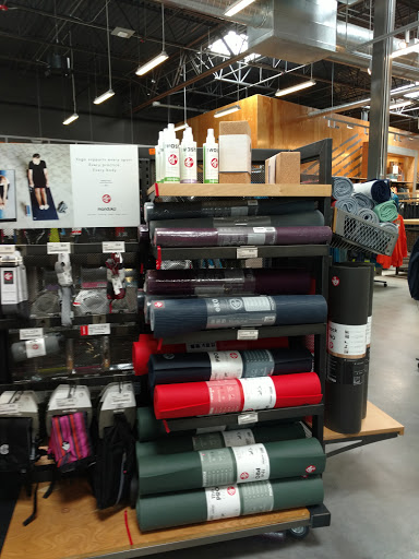 Outdoor Sports Store «REI», reviews and photos, 161 Town Square Pl, King of Prussia, PA 19406, USA