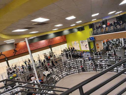 Gym «LA Fitness», reviews and photos, 820 S Grand Ave, Glendora, CA 91740, USA