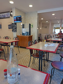 Atmosphère du Restaurant français Le Bistrot d'à Côté à Port-en-Bessin-Huppain - n°3